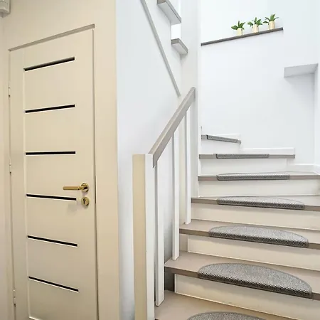 Every Sky Nad Lomnica 1b-6b * Karpacz